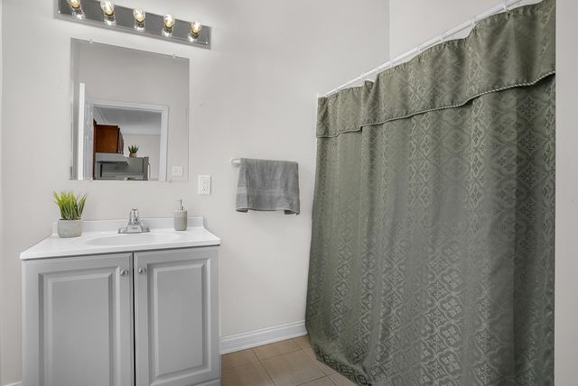 105 E Bates Street, Hebron, IN 46341