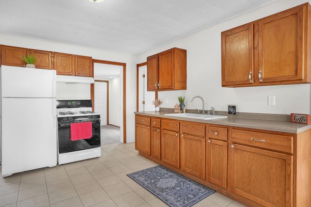 105 E Bates Street, Hebron, IN 46341