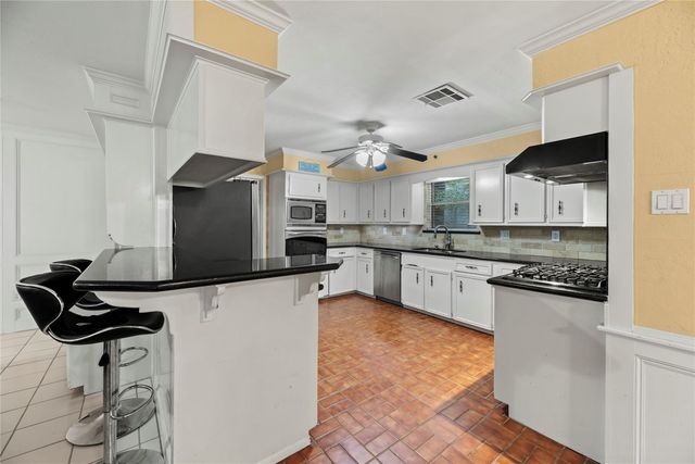 17814 Theiss Mail Route Road, Spring, TX 77379