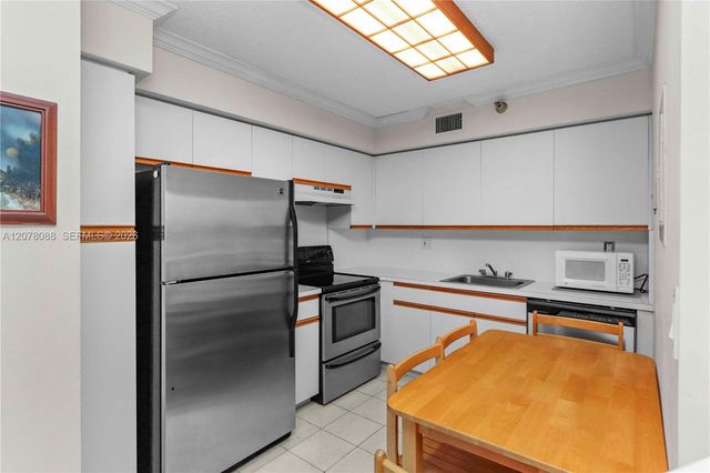 3400 NE 192nd Street 1911, Aventura, FL 33180