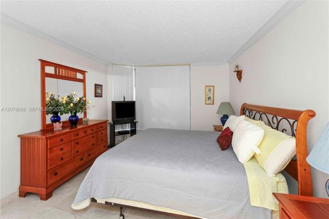 3400 NE 192nd Street 1911, Aventura, FL 33180
