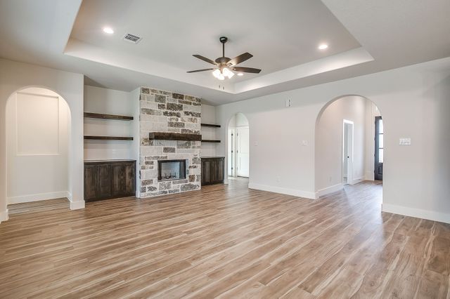 3322 N Grove Street, Fort Worth, TX 76106