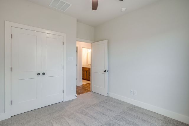 3322 N Grove Street, Fort Worth, TX 76106