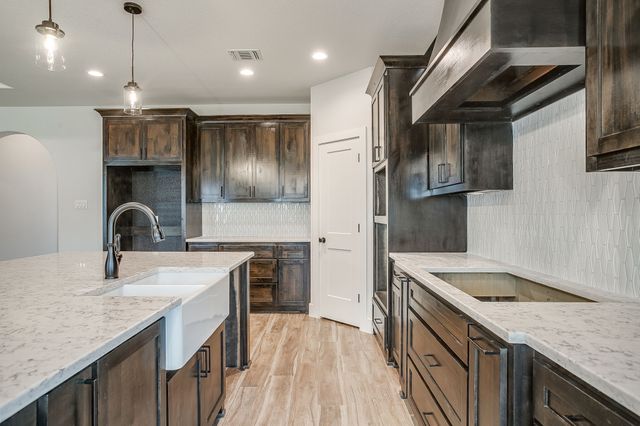 3322 N Grove Street, Fort Worth, TX 76106