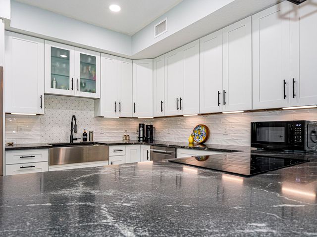 524 7th Square, Vero Beach, FL 32962
