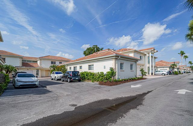 524 7th Square, Vero Beach, FL 32962