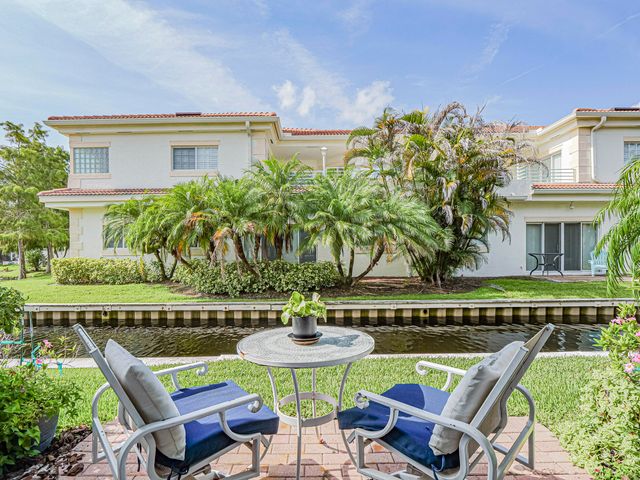 524 7th Square, Vero Beach, FL 32962