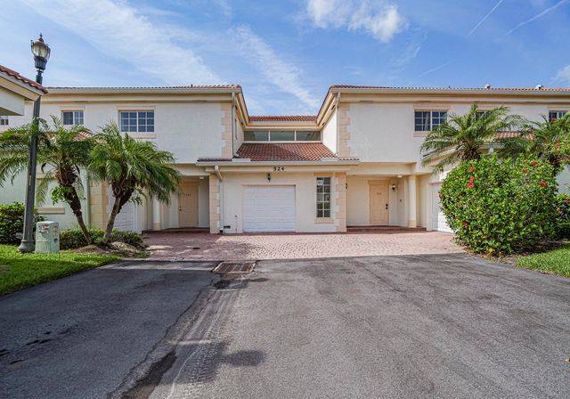 524 7th Square, Vero Beach, FL 32962