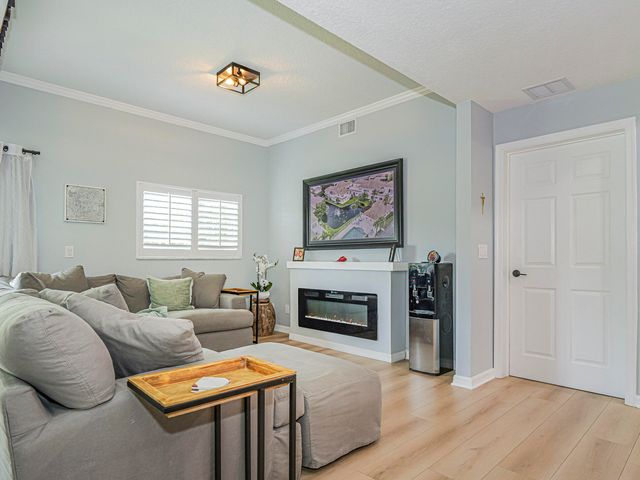 524 7th Square, Vero Beach, FL 32962