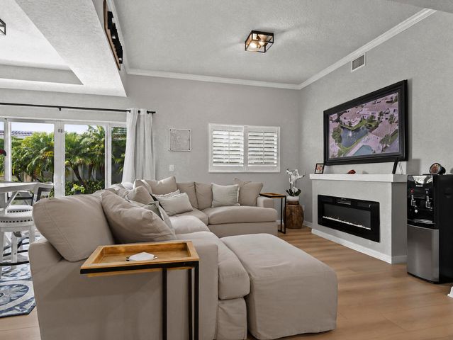 524 7th Square, Vero Beach, FL 32962