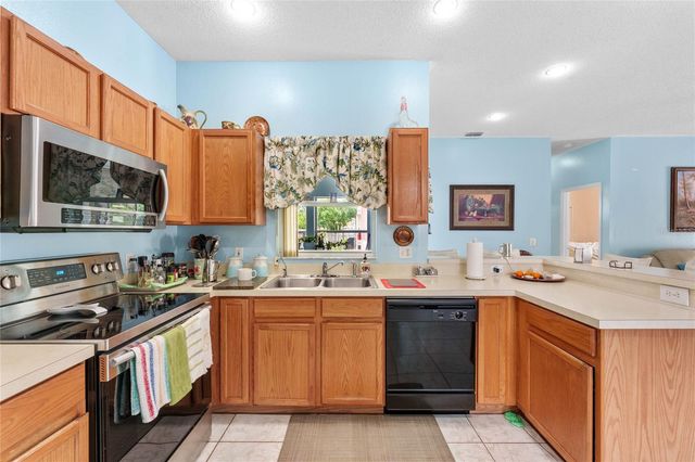 323 ALEGRIANO COURT, Kissimmee, FL 34758