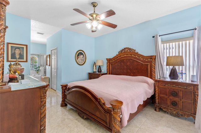 323 ALEGRIANO COURT, Kissimmee, FL 34758