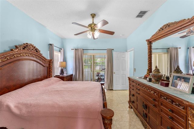 323 ALEGRIANO COURT, Kissimmee, FL 34758
