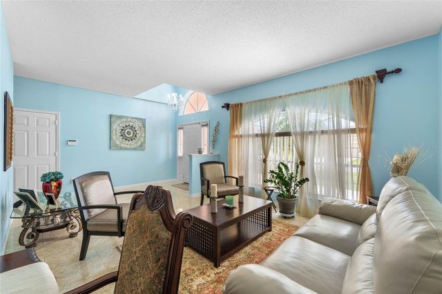 323 ALEGRIANO COURT, Kissimmee, FL 34758