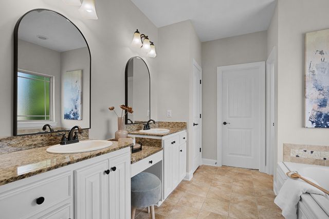 8155 Burgundy Circle, Chattanooga, TN 37421