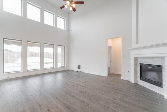 9430 Stablewood Lakes Lane, Tomball, TX 77375