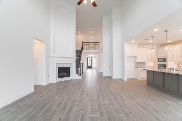 9430 Stablewood Lakes Lane, Tomball, TX 77375