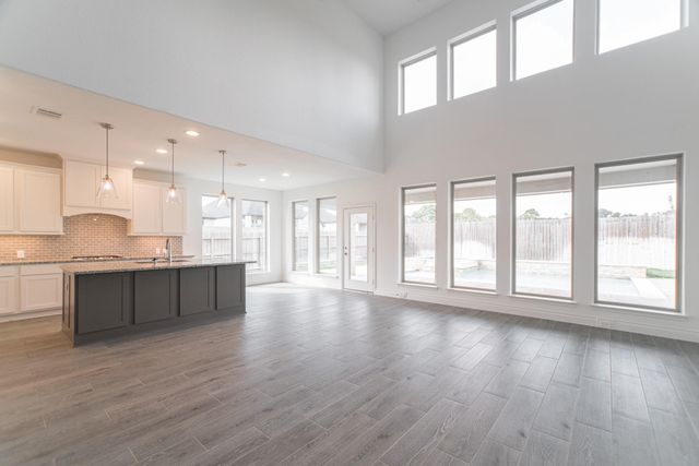 9430 Stablewood Lakes Lane, Tomball, TX 77375