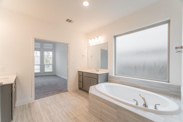 9430 Stablewood Lakes Lane, Tomball, TX 77375