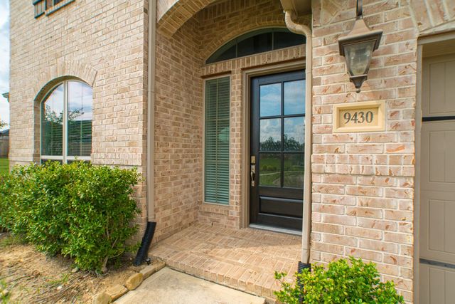 9430 Stablewood Lakes Lane, Tomball, TX 77375