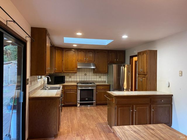 14875 Atkins Way, Fort Bragg, CA 95437