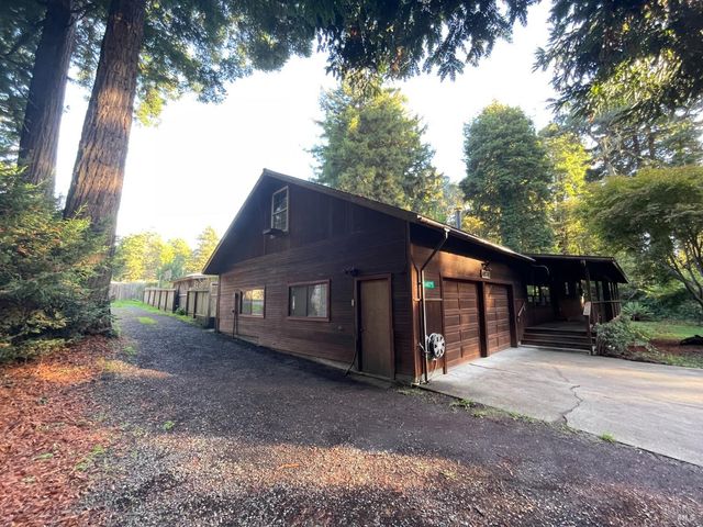 14875 Atkins Way, Fort Bragg, CA 95437