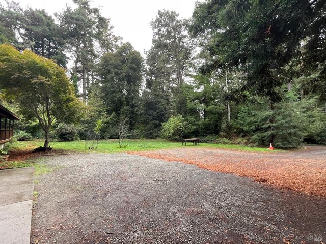 14875 Atkins Way, Fort Bragg, CA 95437