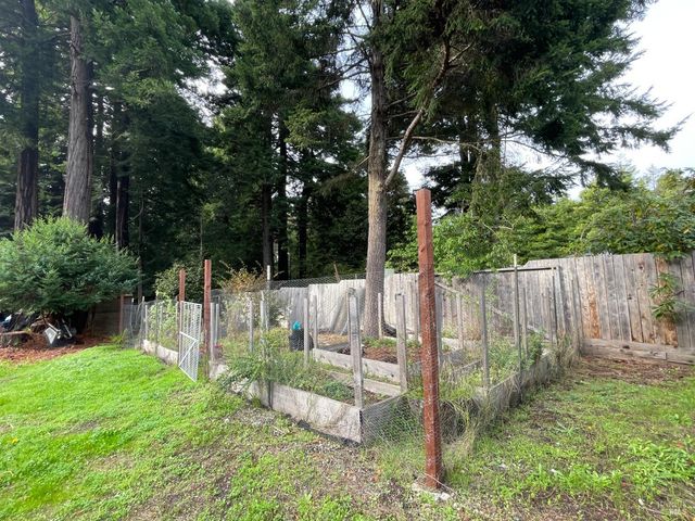 14875 Atkins Way, Fort Bragg, CA 95437