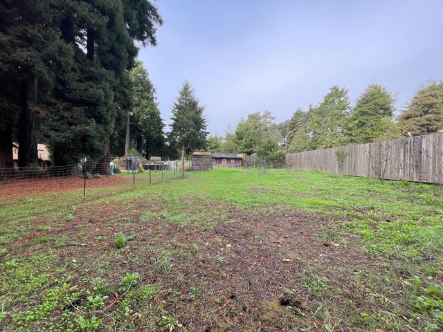 14875 Atkins Way, Fort Bragg, CA 95437