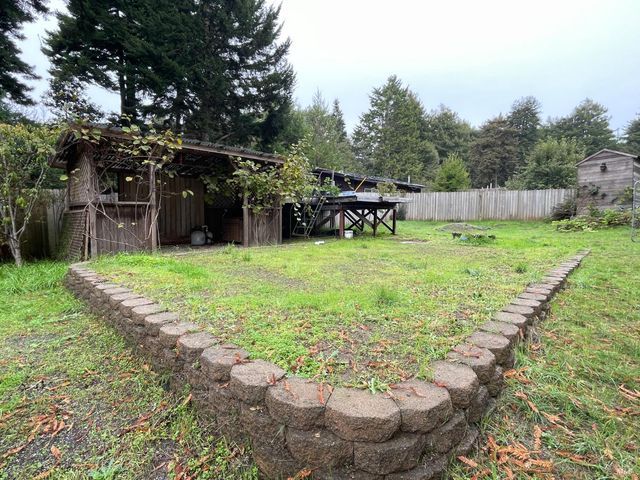 14875 Atkins Way, Fort Bragg, CA 95437