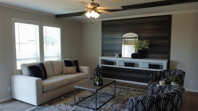 147 Ardales DR, Elgin, TX 78621