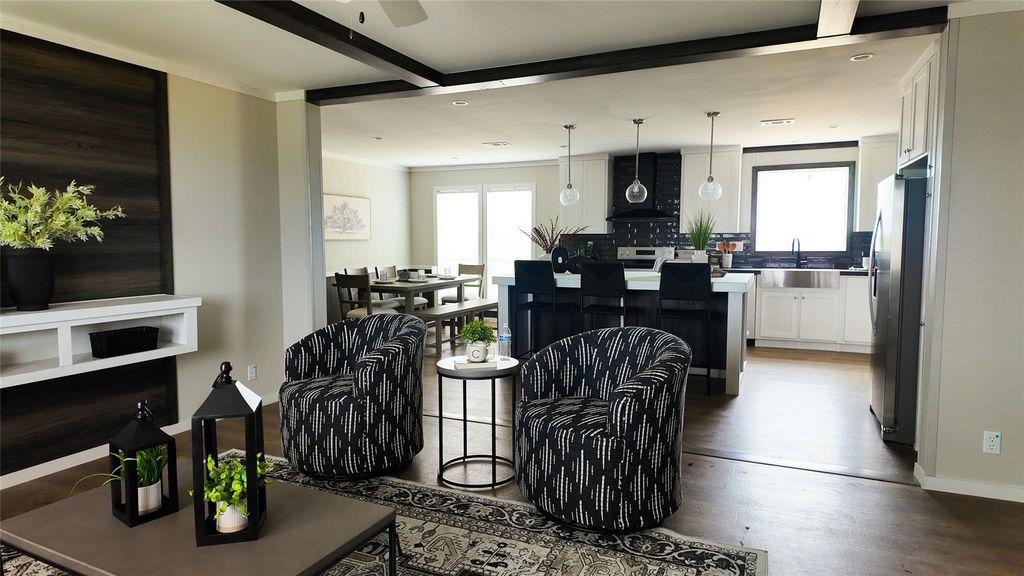 147 Ardales DR, Elgin, TX 78621