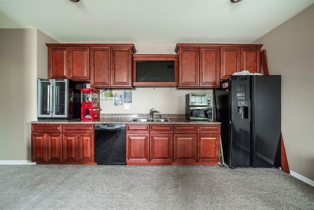 612 Holmes St, Kiowa, KS 67070