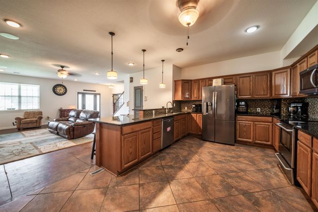 612 Holmes St, Kiowa, KS 67070