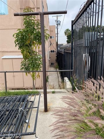 755 S Boyle, Los Angeles, CA 90023