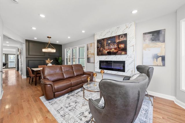 10141 S Emerald Avenue, Chicago, IL 60628