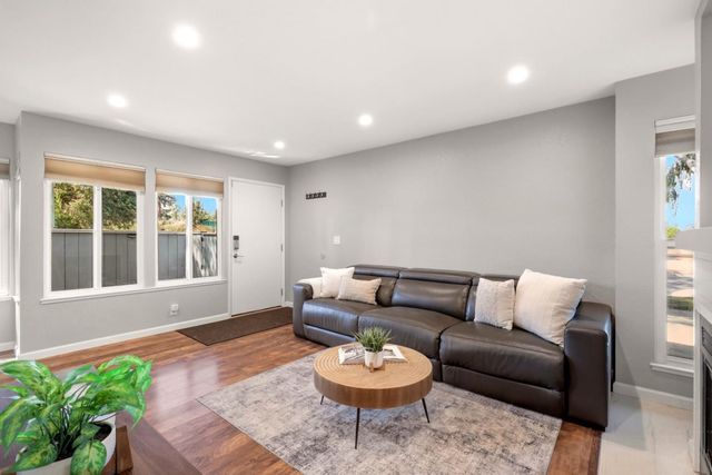 844 La Barbera Drive, San Jose, CA 95126