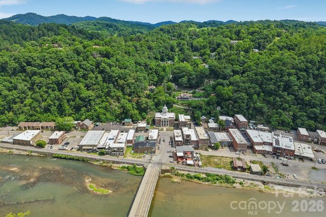 1231 Baileys Branch Road 3, Marshall, NC 28753