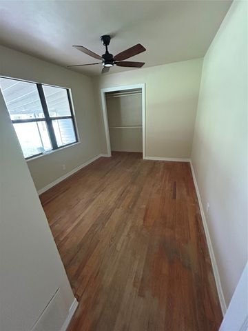 413 N Washington Street, West, TX 76691