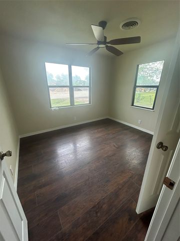 413 N Washington Street, West, TX 76691