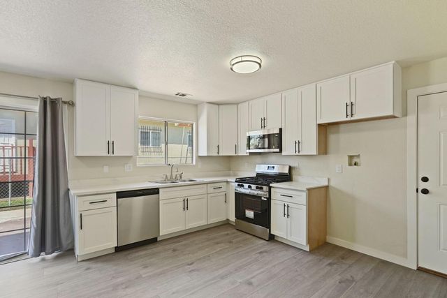 2030 E Lafayette St, Stockton, CA 95205