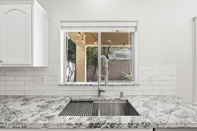 1555 E ELGIN Street, Gilbert, AZ 85295