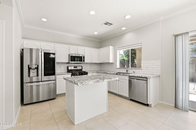 1555 E ELGIN Street, Gilbert, AZ 85295