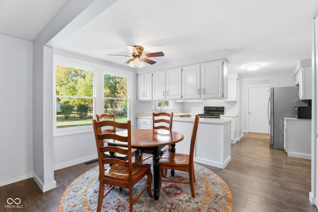 11302 Wood Creek Drive, Carmel, IN 46033