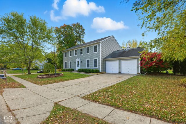 11302 Wood Creek Drive, Carmel, IN 46033