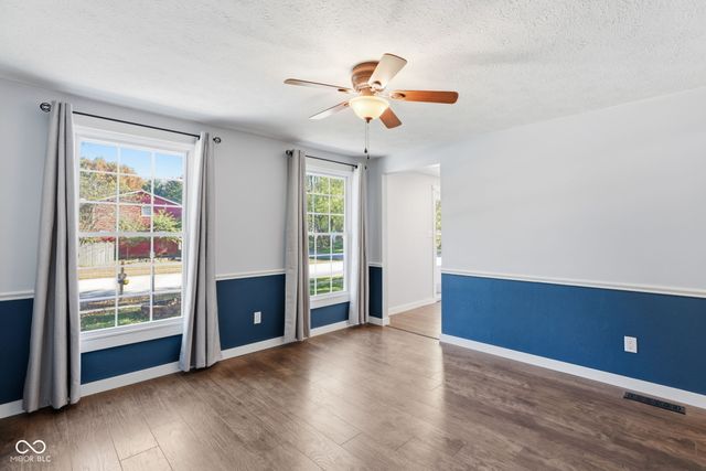 11302 Wood Creek Drive, Carmel, IN 46033