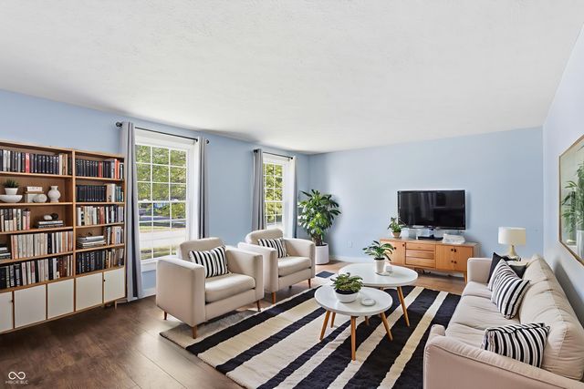 11302 Wood Creek Drive, Carmel, IN 46033