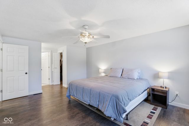 11302 Wood Creek Drive, Carmel, IN 46033