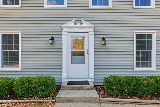 11302 Wood Creek Drive, Carmel, IN 46033