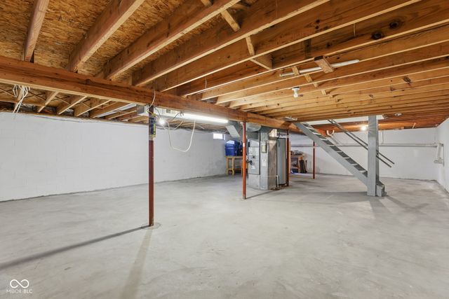 11302 Wood Creek Drive, Carmel, IN 46033
